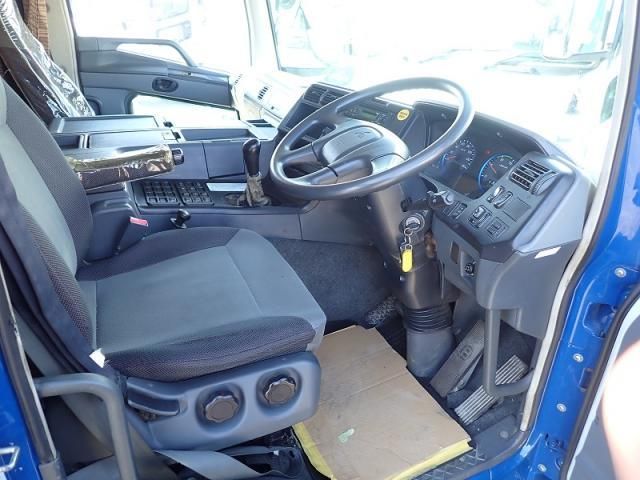 MITSUBISHI FUSOU SUPER GREAT 2017 Image 31