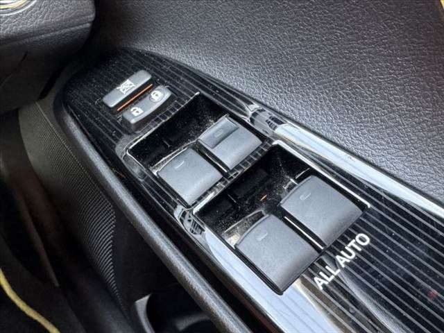 TOYOTA MARK X 2016 Image 31