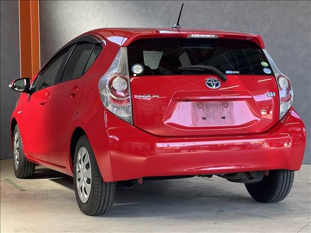 TOYOTA AQUA 2013 Image 31