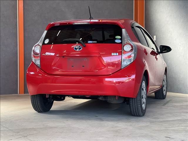 TOYOTA AQUA 2013 Image 31