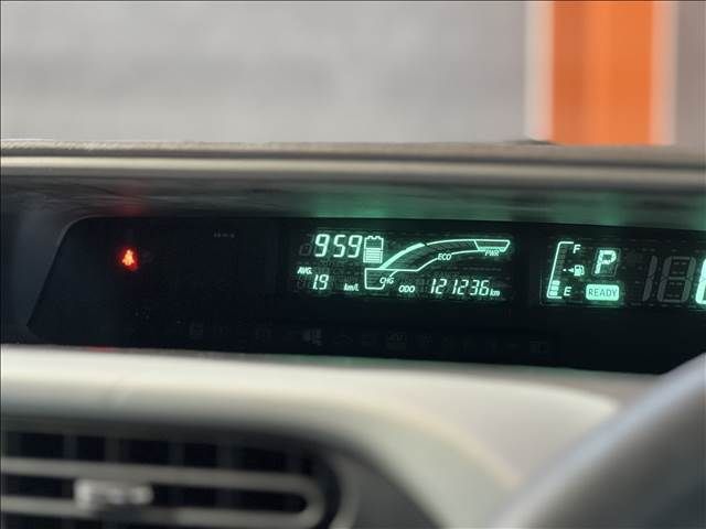 TOYOTA AQUA 2013 Image 31