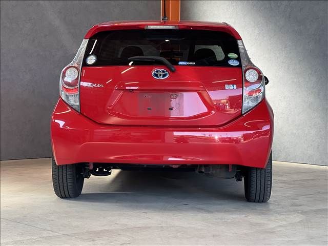 TOYOTA AQUA 2013 Image 31