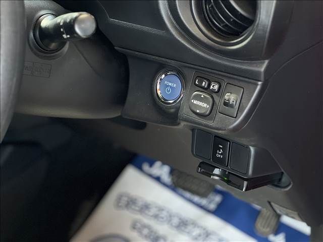 TOYOTA AQUA 2013 Image 31