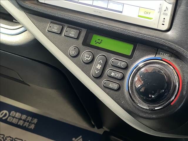 TOYOTA AQUA 2013 Image 31