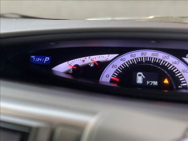 TOYOTA ESTIMA 2012 Image 31