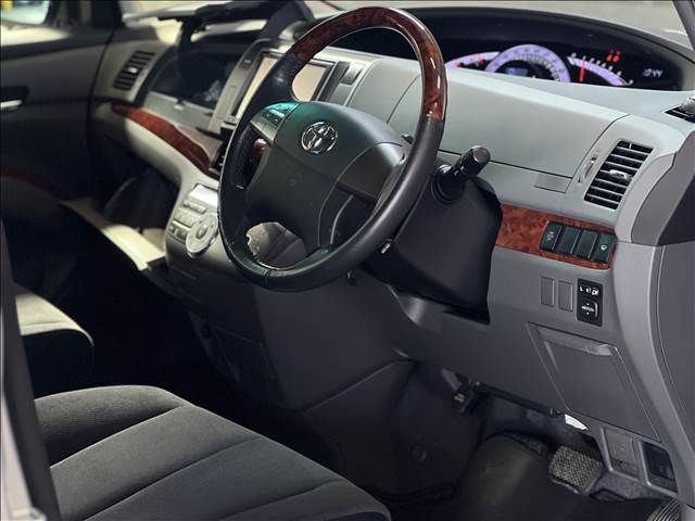 TOYOTA ESTIMA 2012 Image 31