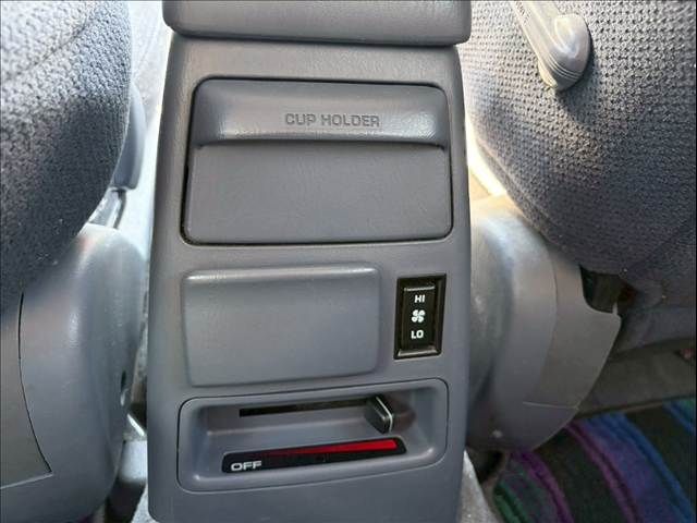 TOYOTA HILUXSURF WAGON 4WD 1998 Image 31