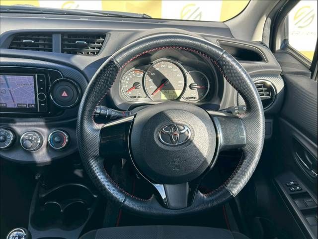 TOYOTA VITZ 2013 Image 31