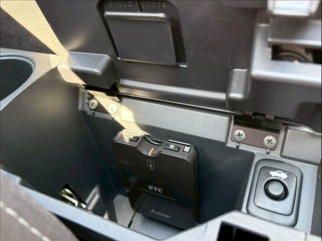 DAIHATSU COPEN 2017 Image 31