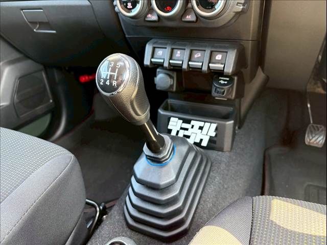 SUZUKI JIMNY 4WD 2020 Image 31