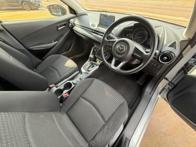 MAZDA DEMIO 4WD 2018 Image 31