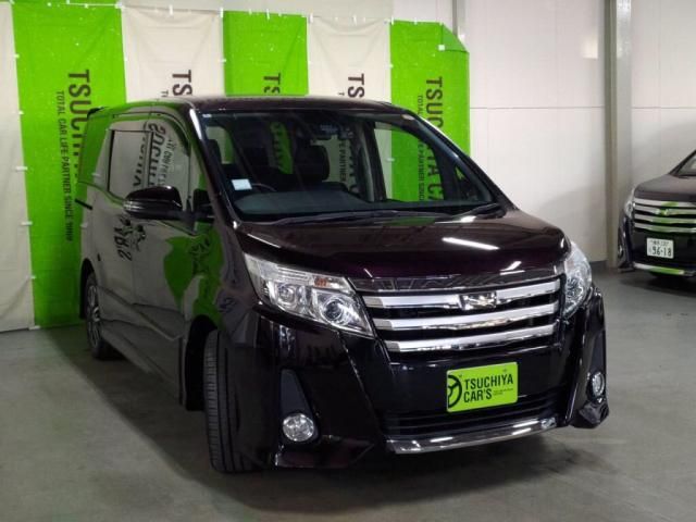 TOYOTA NOAH 2016 Image 31