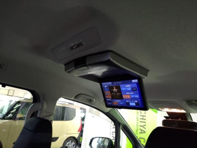 TOYOTA NOAH 2016 Image 31