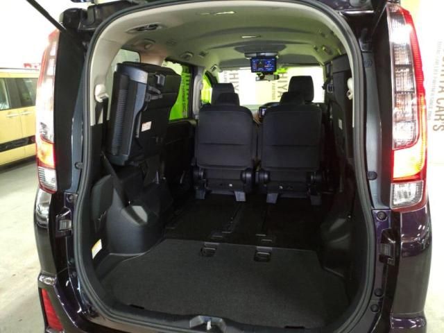 TOYOTA NOAH 2016 Image 31