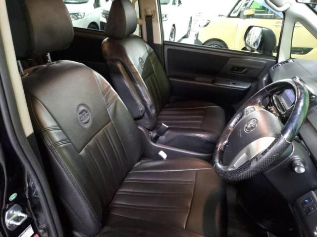 TOYOTA VOXY 2011 Image 31