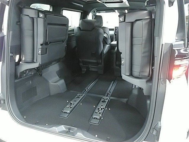 TOYOTA VELLFIRE 4WD 2025 Image 31