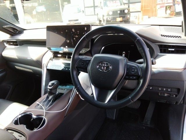 TOYOTA HARRIER 2WD 2023 Image 31