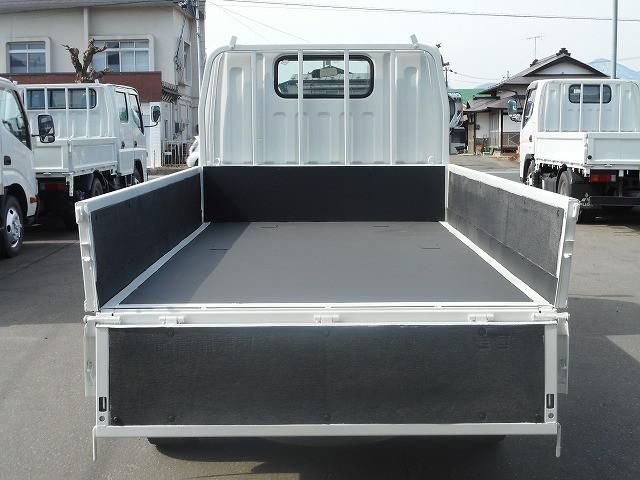 MITSUBISHI CANTER 2011 Image 31