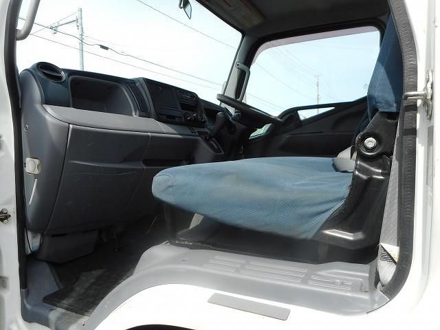 MITSUBISHI CANTER 2011 Image 31