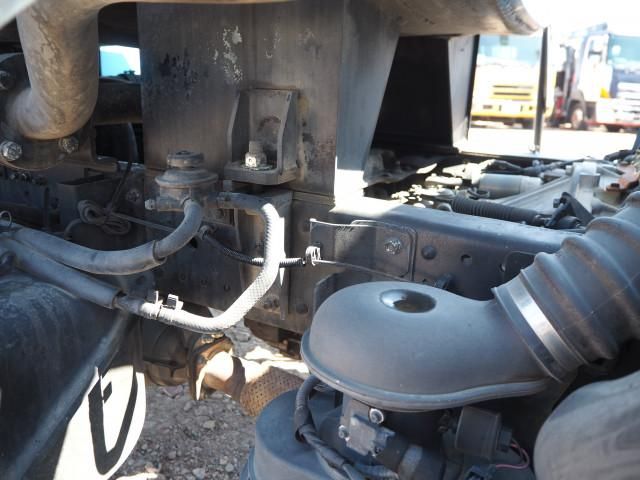 ISUZU ELF 2013 Image 31