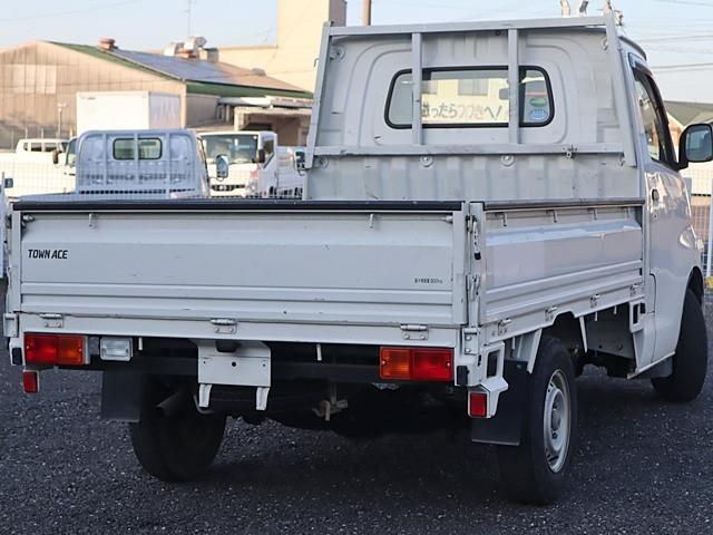 TOYOTA TOWNACE TRUCK 2WD 2016 Image 31