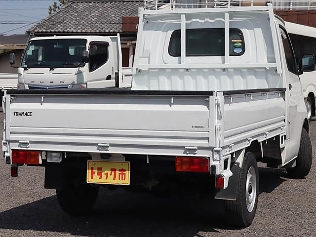 TOYOTA TOWNACE TRUCK 2WD 2016 Image 31