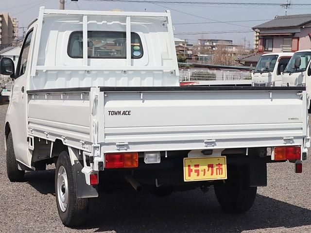 TOYOTA TOWNACE TRUCK 2WD 2016 Image 31