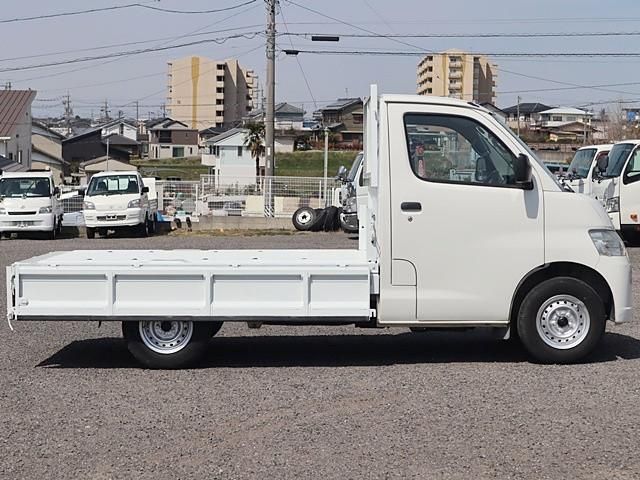 TOYOTA TOWNACE TRUCK 2WD 2016 Image 31