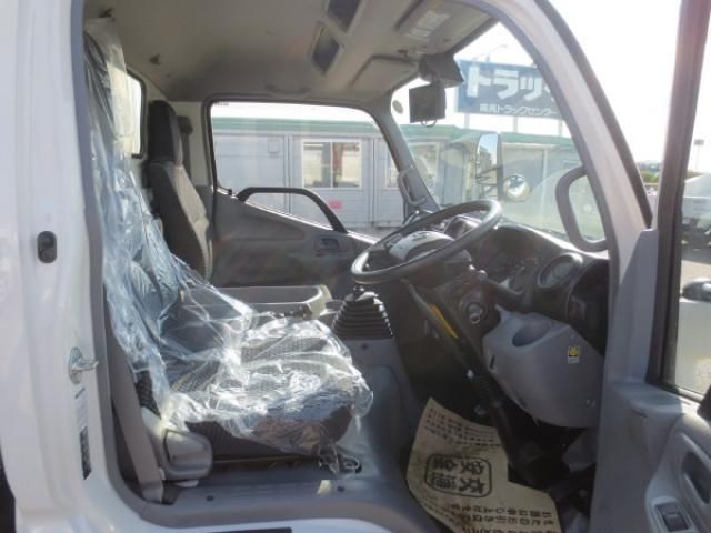 HINO DUTRO 2023 Image 31