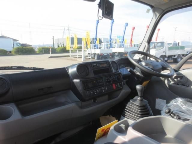 HINO DUTRO 2023 Image 31