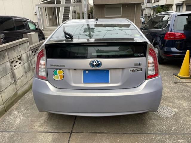 TOYOTA PRIUS 2014 Image 31