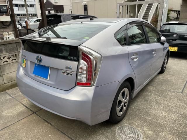 TOYOTA PRIUS 2014 Image 31