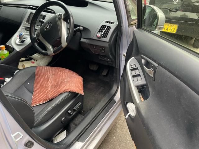 TOYOTA PRIUS 2014 Image 31