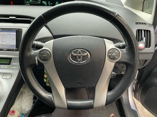 TOYOTA PRIUS 2014 Image 31
