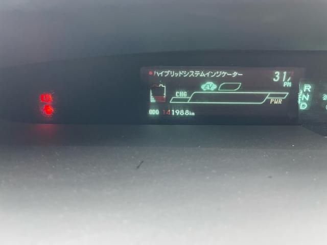 TOYOTA PRIUS 2014 Image 31