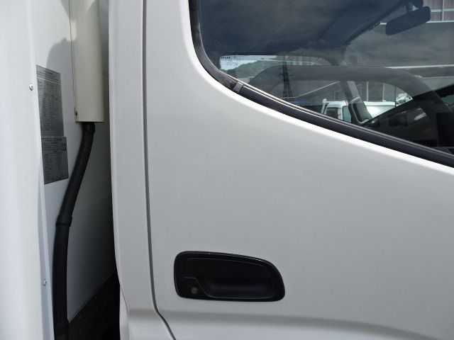 HINO DUTRO 2014 Image 31