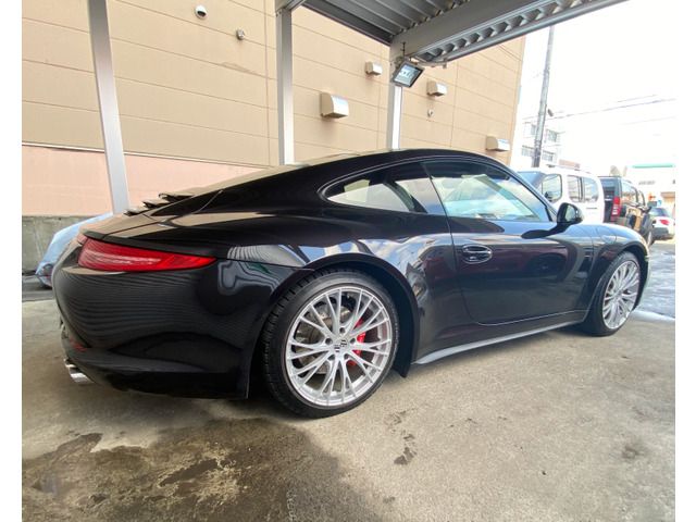 PORSCHE 911 2013 Image 31