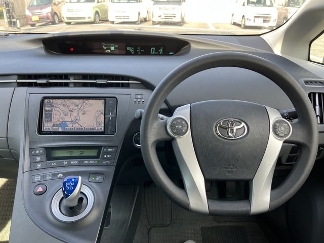 TOYOTA PRIUS 2010 Image 31