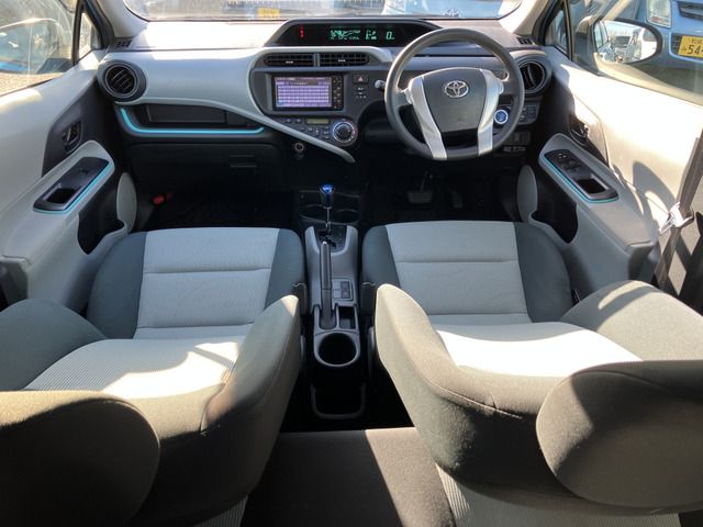 TOYOTA AQUA 2012 Image 31