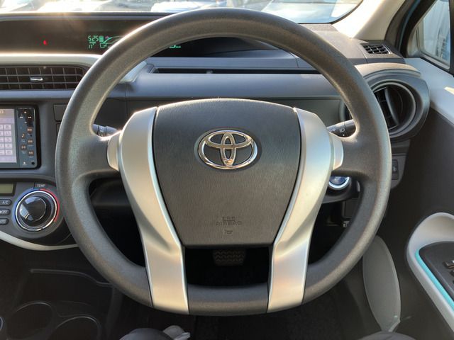 TOYOTA AQUA 2012 Image 31