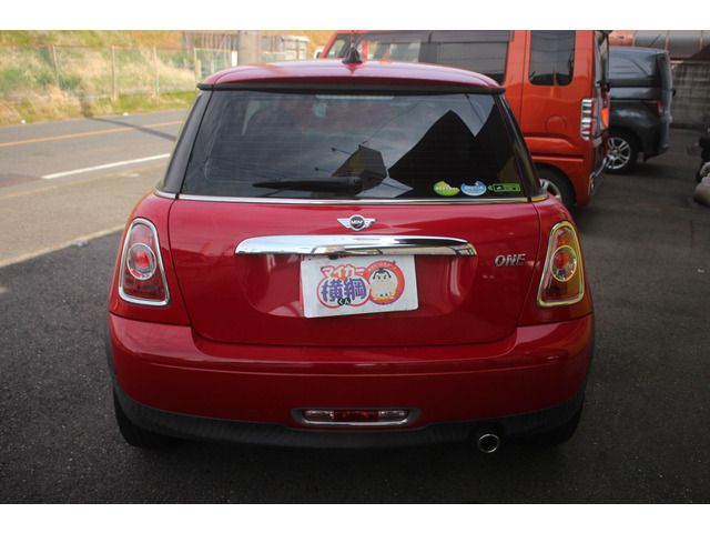 BMW MINI ONE 2011 Image 31