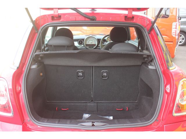 BMW MINI ONE 2011 Image 31