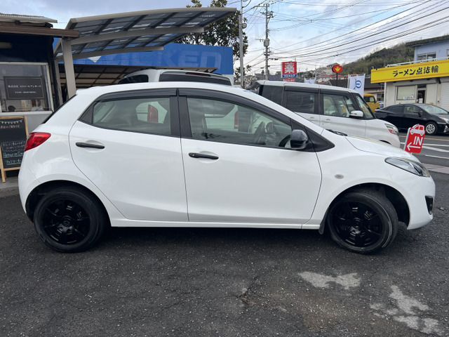MAZDA DEMIO 2011 Image 31