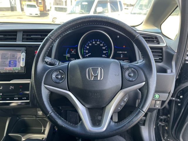 HONDA FIT HYBRID 2015 Image 31