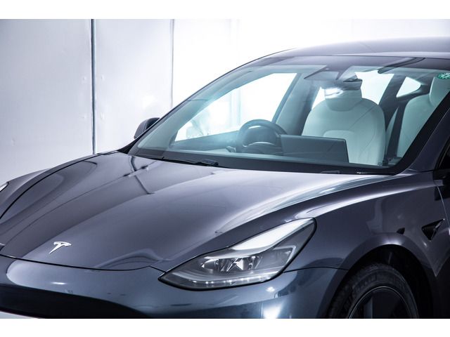 TESLA MODEL 3 2021 Image 31