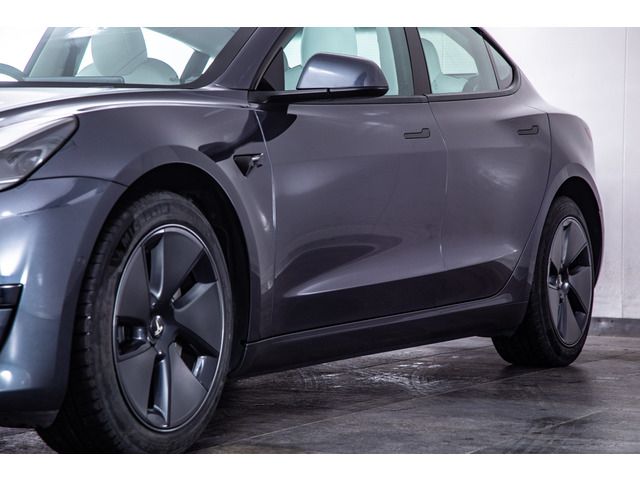 TESLA MODEL 3 2021 Image 31