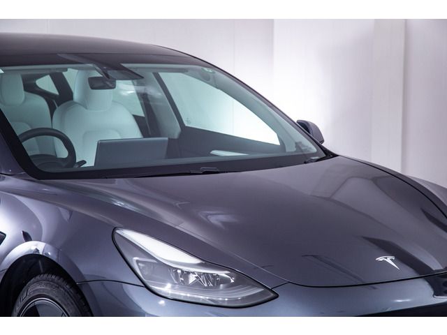 TESLA MODEL 3 2021 Image 31