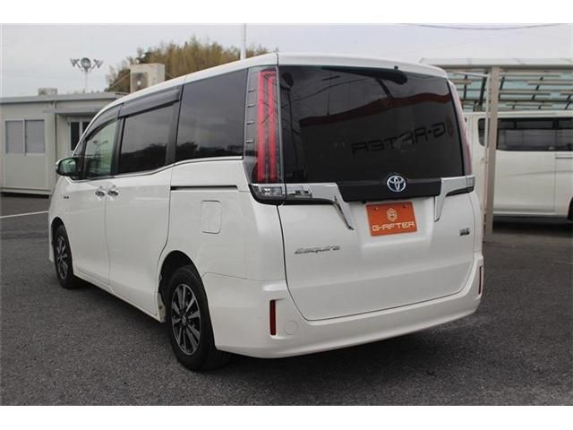 TOYOTA ESQUIRE HYBRID 2017 Image 31