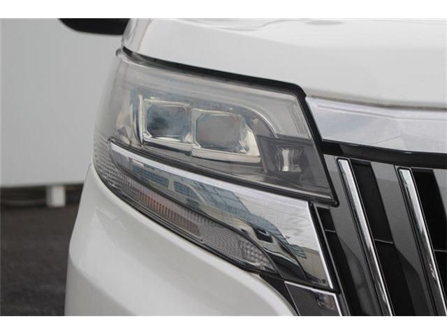 TOYOTA ESQUIRE HYBRID 2017 Image 31