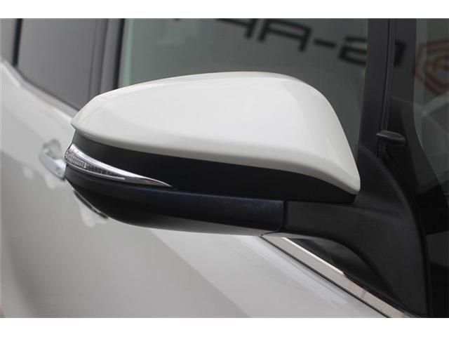 TOYOTA ESQUIRE HYBRID 2017 Image 31